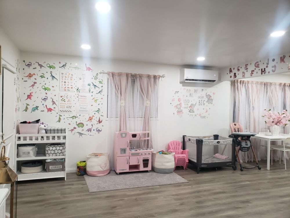 Little Ones Daycare & Preschool - childcare center in Long Beach, CA