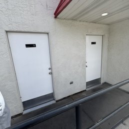 outside bathrooms outside bathrooms