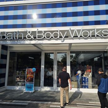 Bath & Body Works - Cosmetics & Beauty Supply Near Me - Oak Brook, Illinois Bath & Body Works - Cosmetics & Beauty Supply Near Me - Oak Brook, Illinois