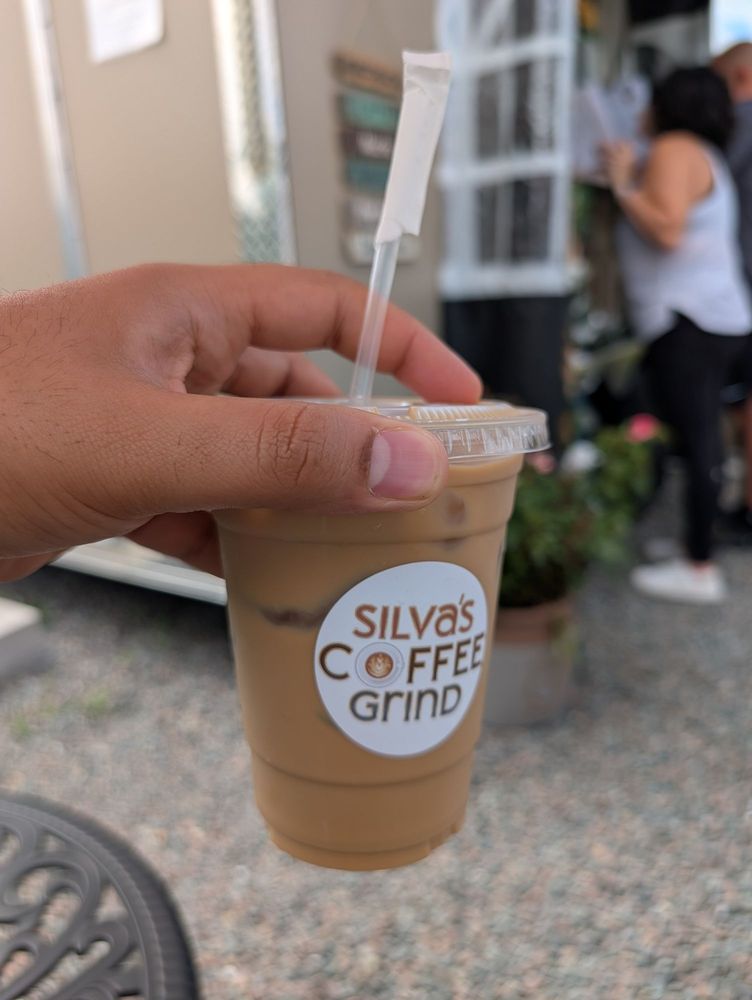 Silva's Coffee Grind Logo