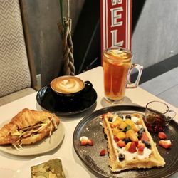 Cafe & Life Co.