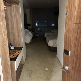 Holiday Inn Express - The room they moved me too! - Hotels Near Me - Puerto Vallarta, JAL