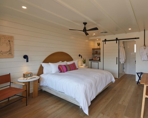 The Pacific Motel by null