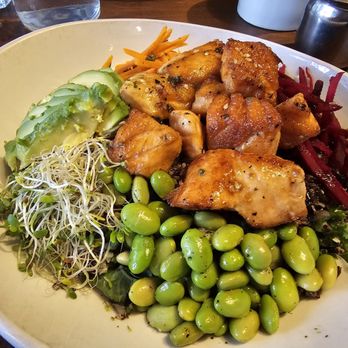 Friedman's - Sesame salmon salad - Breakfast & Brunch Near Me - New York, New York