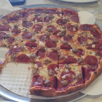 Pagoni's Pizza - Pizza Near Me - Kaukauna, Wisconsin