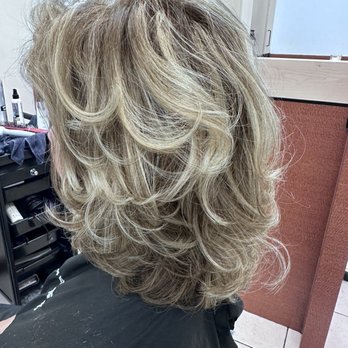 Hair Cuttery - Awesome healthy hhighlight - Hair Stylists Near Me - Dumfries, Virginia Hair Cuttery - Awesome healthy hhighlight - Hair Stylists Near Me - Dumfries, Virginia