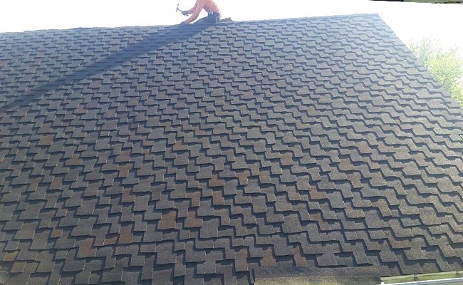 Slide of I.H. Roofing