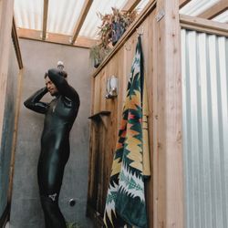 Traveler Surf Club & Coastal Outpost - Hot Showers