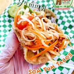 Bear Hung - Papaya salad on top with taco