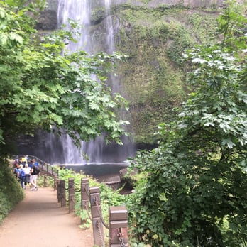 Multnomah Falls - Hiking Near Me - Bridal Veil, Oregon Multnomah Falls - Hiking Near Me - Bridal Veil, Oregon