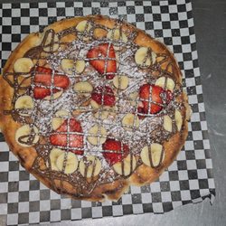 Pepe’s Pizza - Sweetzza (sweet pie )