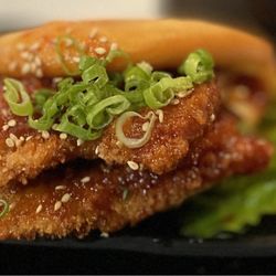 Bento Downtown - Orlando - Hot chicken bao