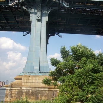 Brooklyn Bridge - Landmarks & Historical Buildings Near Me - Brooklyn, New York
