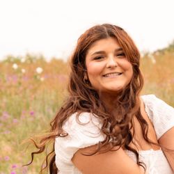 Brittney Bee Photo