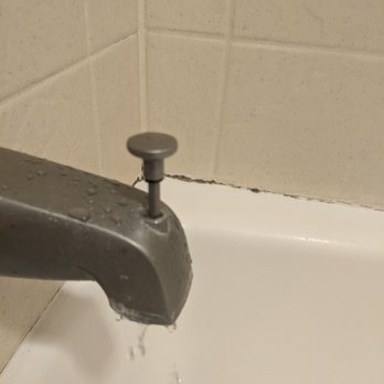 Hampton Inn & Suites Waco-South - broken faucet stuck up. - Hotels Near Me - Waco, Texas Hampton Inn & Suites Waco-South - broken faucet stuck up. - Hotels Near Me - Waco, Texas