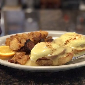 Miley's Café - Egg benedict with home fries - Diners Near Me - Sedona, Arizona Miley's Café - Egg benedict with home fries - Diners Near Me - Sedona, Arizona