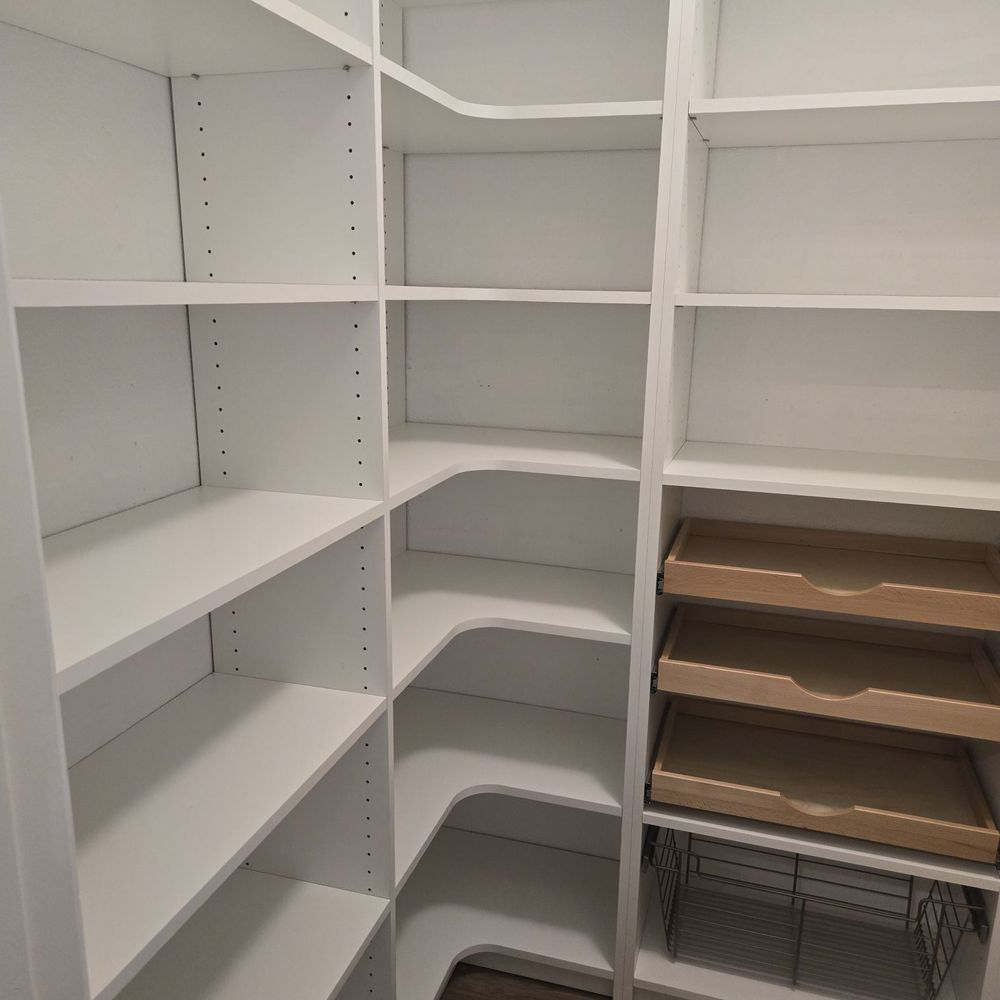 Love the corners and no more wasted space! So organized and beautiful. Great for creating zones such as baking, boxes, cans, and snacks.