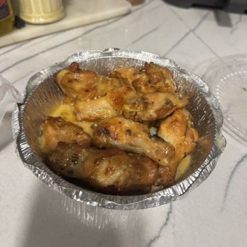 Big T's Pizza - Garlic Parmesan wings - just ok needed some salt - Pizza Near Me - Rialto, California Big T's Pizza - Garlic Parmesan wings - just ok needed some salt - Pizza Near Me - Rialto, California