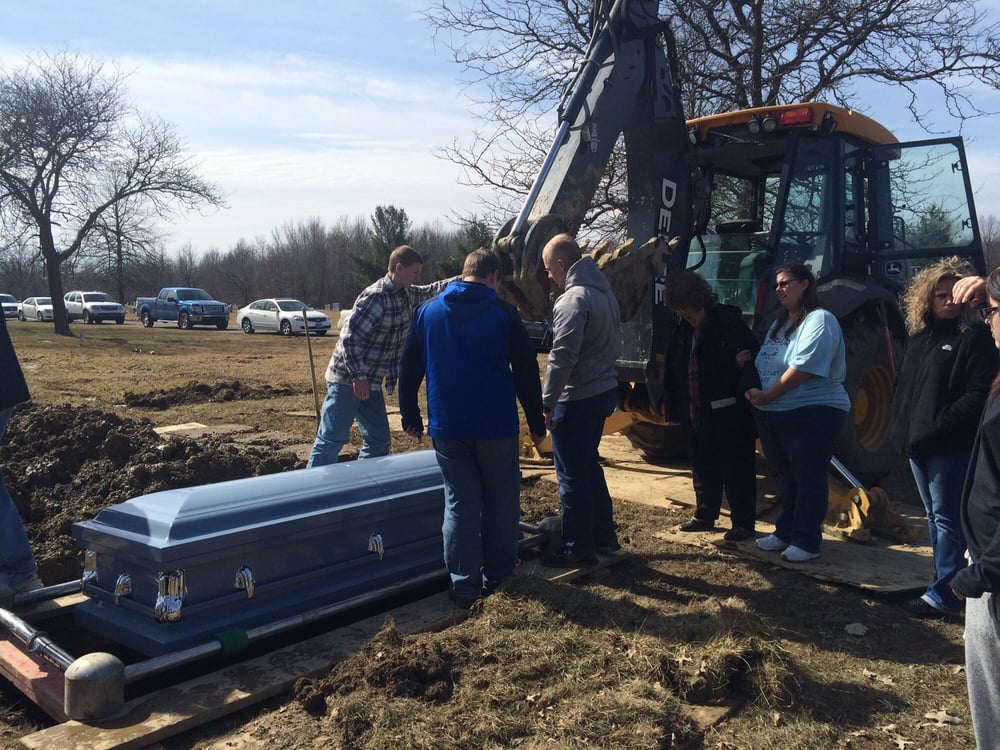 SELBYCOLE FUNERAL HOME/CROWN HILL CHAPEL Updated August 2024 3966