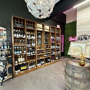 Little Meraki Market - Wine Tasting Room Near Me - Avon, Ohio Little Meraki Market - Wine Tasting Room Near Me - Avon, Ohio