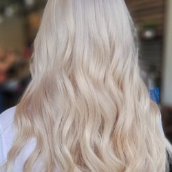 Kiwi Blue Salon - Hair by Danette