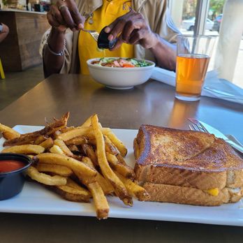 Southern Grounds - Grilled cheese and fries - Cafes Near Me - Jacksonville, Florida Southern Grounds - Grilled cheese and fries - Cafes Near Me - Jacksonville, Florida