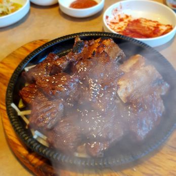 Hanwoori Korean Restaurant - Beef short ribs - Korean Near Me - Burnaby, British Columbia
