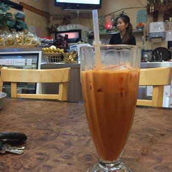 Vientian Cafe - Thai iced tea was ready for me when I returned from the rest room. :-) - Vietnamese Near Me - Oakland, California