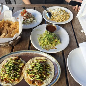 Mercado - Pasadena - Dos Gringas Entree, Tinga Tostada, chips & Guacamole, Elote - Mexican Near Me - Pasadena, California Mercado - Pasadena - Dos Gringas Entree, Tinga Tostada, chips & Guacamole, Elote - Mexican Near Me - Pasadena, California