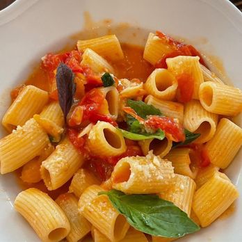 Contessa - Boston - Rigatoni Pomodoro - Italian Near Me - Boston, Massachusetts