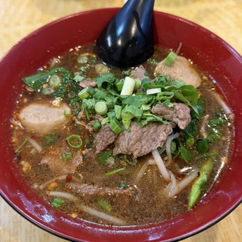 Hollywood Noodle House - Boat Noodle Soup with Beef - Thai Near Me - Arcadia, California Hollywood Noodle House - Boat Noodle Soup with Beef - Thai Near Me - Arcadia, California