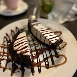 Jackie Rey's Ohana Grill Hilo - Brownie roll was ok - the brownie itself was hard and the chocolate chips didn't help.