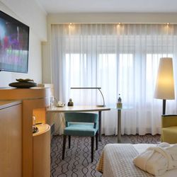 Best Western Premier Parkhotel Kronsberg - Guest room