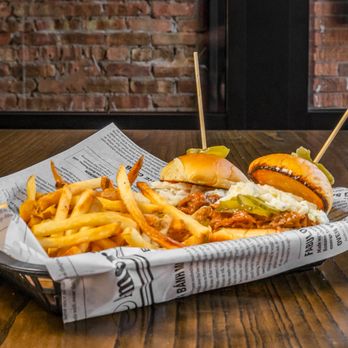 Gracie O'Malley's -Wicker Park - a basket of fries and a sandwich - Sports Bars Near Me - Chicago, Illinois Gracie O'Malley's -Wicker Park - a basket of fries and a sandwich - Sports Bars Near Me - Chicago, Illinois