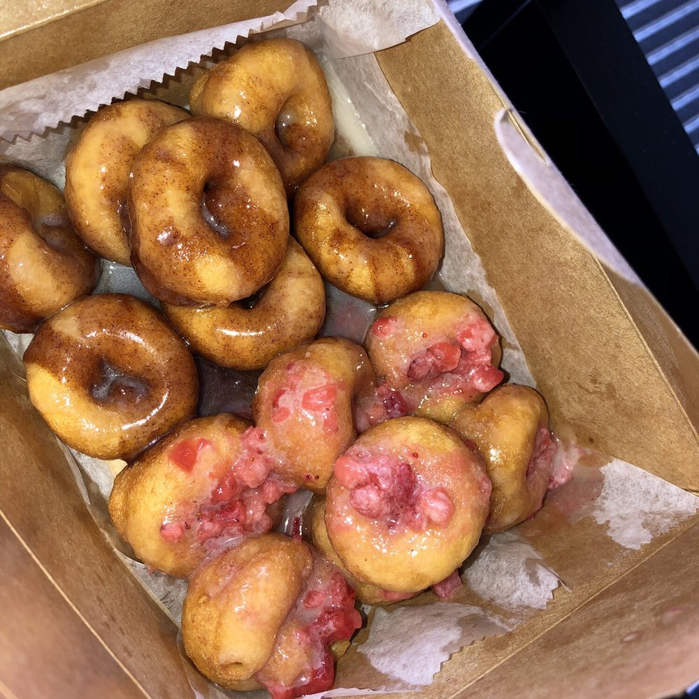 Cinnamon roly poly, strawberry cheesecake Cinnamon roly poly, strawberry cheesecake