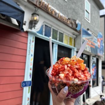 Juice Wave - Acai and pitaya with apricot and nut butter - June 2025 - Juice Bars & Smoothies Near Me - San Diego, California