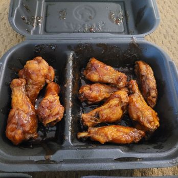 Zaxbys - 9 little sad wings. Employees can't count to 10. ? - Fast Food Near Me - Lakeland, Florida Zaxbys - 9 little sad wings. Employees can't count to 10. ? - Fast Food Near Me - Lakeland, Florida