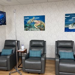 Salud Y Vida - Clinica Medica - Beautiful are you relax while you get your vitamins.
