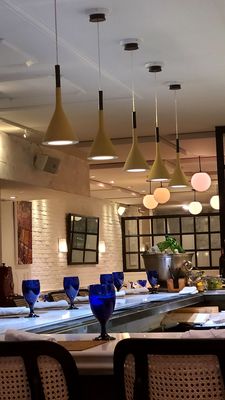 Sandro's by null