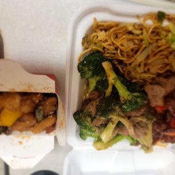 Panda Express - Bigger plate with bejing beef..Broccoli beef..sesame chicken with noodles - Chinese Near Me - Grass Valley, California Panda Express - Bigger plate with bejing beef..Broccoli beef..sesame chicken with noodles - Chinese Near Me - Grass Valley, California