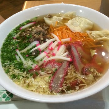 Da Kitchen Maui - Saimin was just a'ight for me - Hawaiian Near Me - Kihei, Hawaii