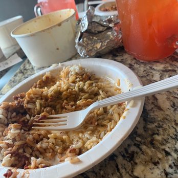 Yats Grandview - Vegan chicken chili, red beans and rice, and drunken chicken - Cajun/Creole Near Me - Columbus, Ohio