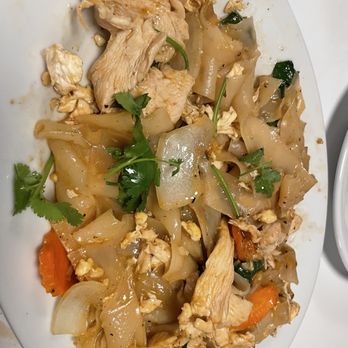 Mangosteen Grill & Lounge - Drunken Noodles - Asian Fusion Near Me - Dunedin, Florida Mangosteen Grill & Lounge - Drunken Noodles - Asian Fusion Near Me - Dunedin, Florida