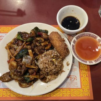 Yang's Chinese Restaurant - Chinese Near Me - Woodbury, Minnesota Yang's Chinese Restaurant - Chinese Near Me - Woodbury, Minnesota