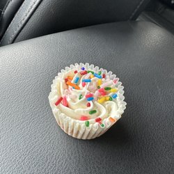 Kriser's Natural Pet - Tiny bite-sizes pupcake for $8!!