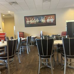 Roma Italian Restaurant - Interior