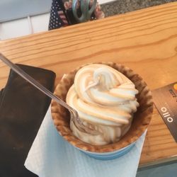 The Cup And The Cone - Butter pecan