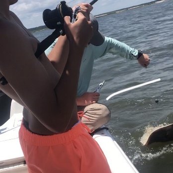 Outside Hilton Head - Stingray wasn't in the brochure! Awesome! - Boating Near Me - Hilton Head Island, South Carolina Outside Hilton Head - Stingray wasn't in the brochure! Awesome! - Boating Near Me - Hilton Head Island, South Carolina