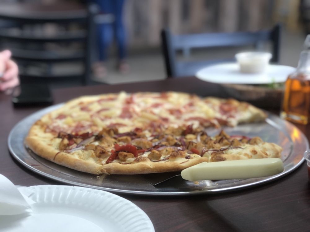 LIBERTY PIZZA Updated October 2024 40 Photos & 35 Reviews 2331