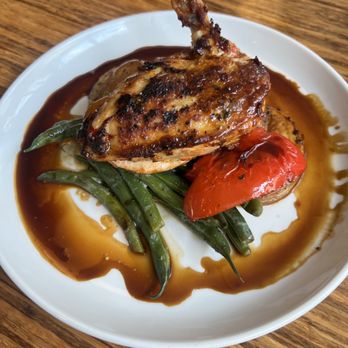 Arms Reach Bistro - Canadian (New) Near Me - North Vancouver, British Columbia